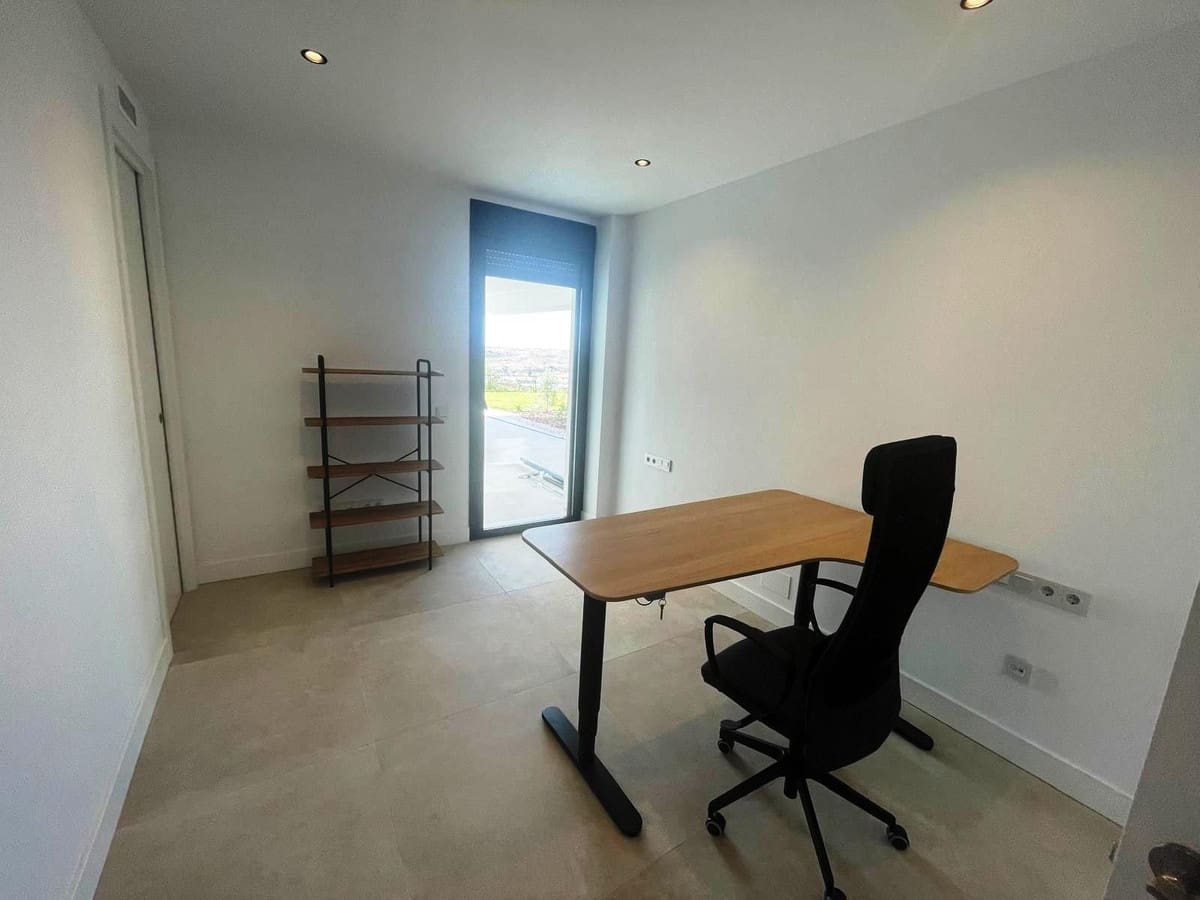 4 slaapkamer Appartement te koop in Estepona - € 949.000 (Ref: 9524852)