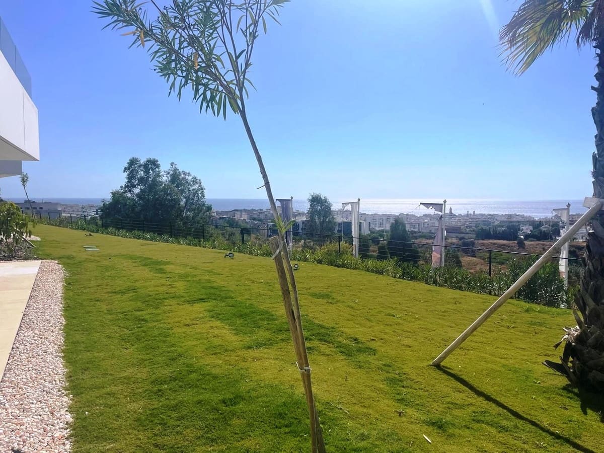 4 slaapkamer Appartement te koop in Estepona - € 949.000 (Ref: 9524852)