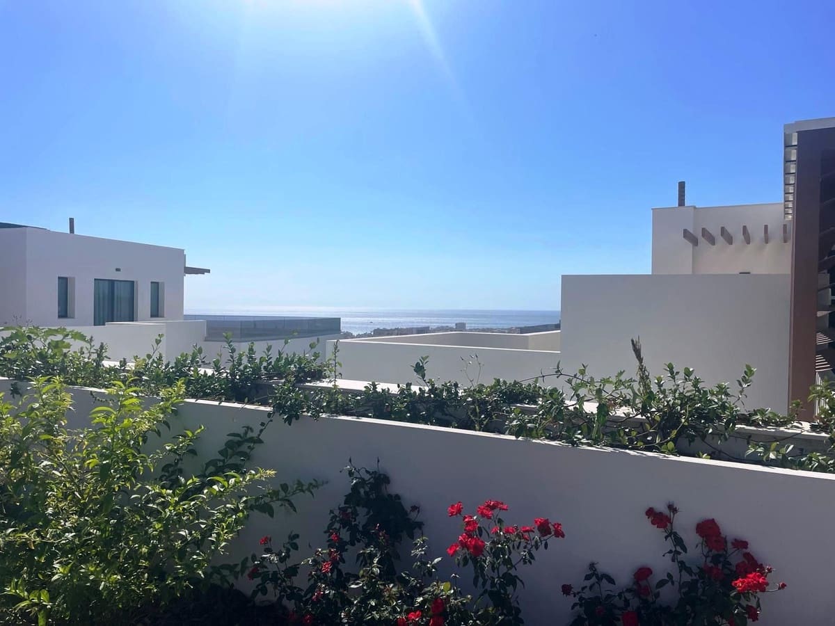 4 slaapkamer Appartement te koop in Estepona - € 949.000 (Ref: 9524852)