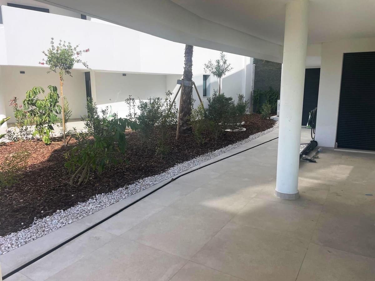 4 slaapkamer Appartement te koop in Estepona - € 949.000 (Ref: 9524852)