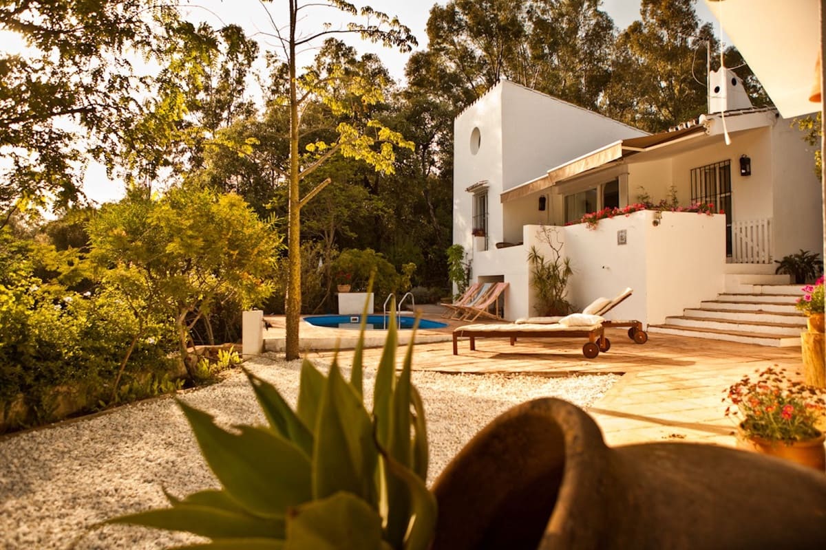 3 bedroom Villa for sale in Estepona with garage - € 795,000 (Ref: 9524853)