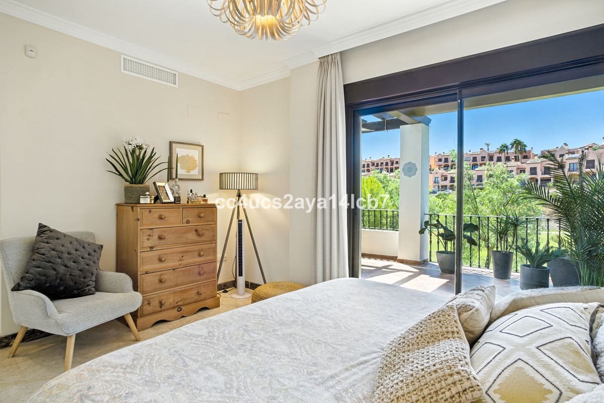 3 sovrum Villa till salu i Estepona - 945 000 € (Ref: 9524854)