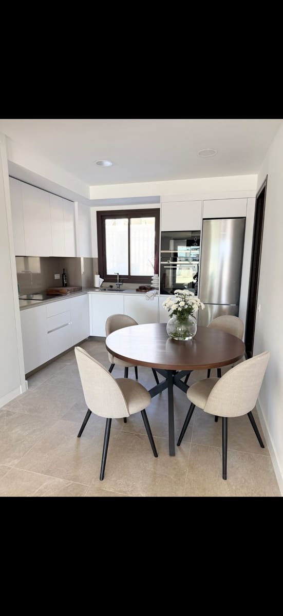 3 sovrum Lägenhet till salu i Estepona - 935 000 € (Ref: 9524855)