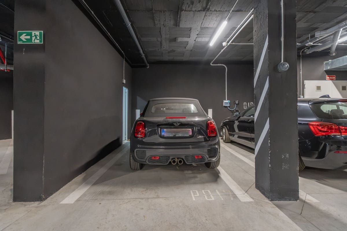 3 quarto Apartamento para venda em Estepona com garagem - 925 000 € (Ref: 9524856)