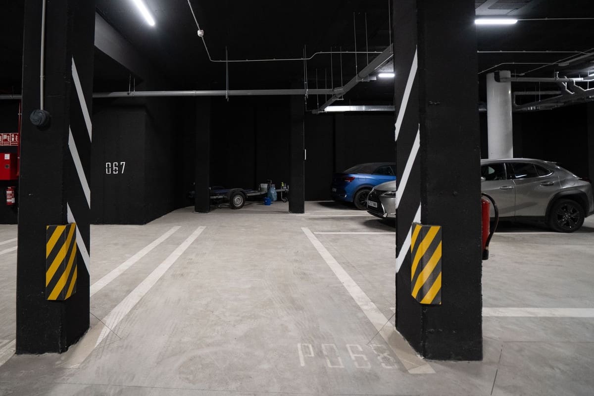 3 quarto Apartamento para venda em Estepona com garagem - 925 000 € (Ref: 9524856)