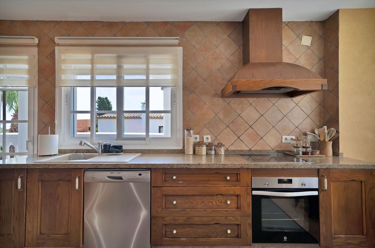 3 soverom Villa til salgs i Estepona med garasje - € 1 150 000 (Ref: 9524859)