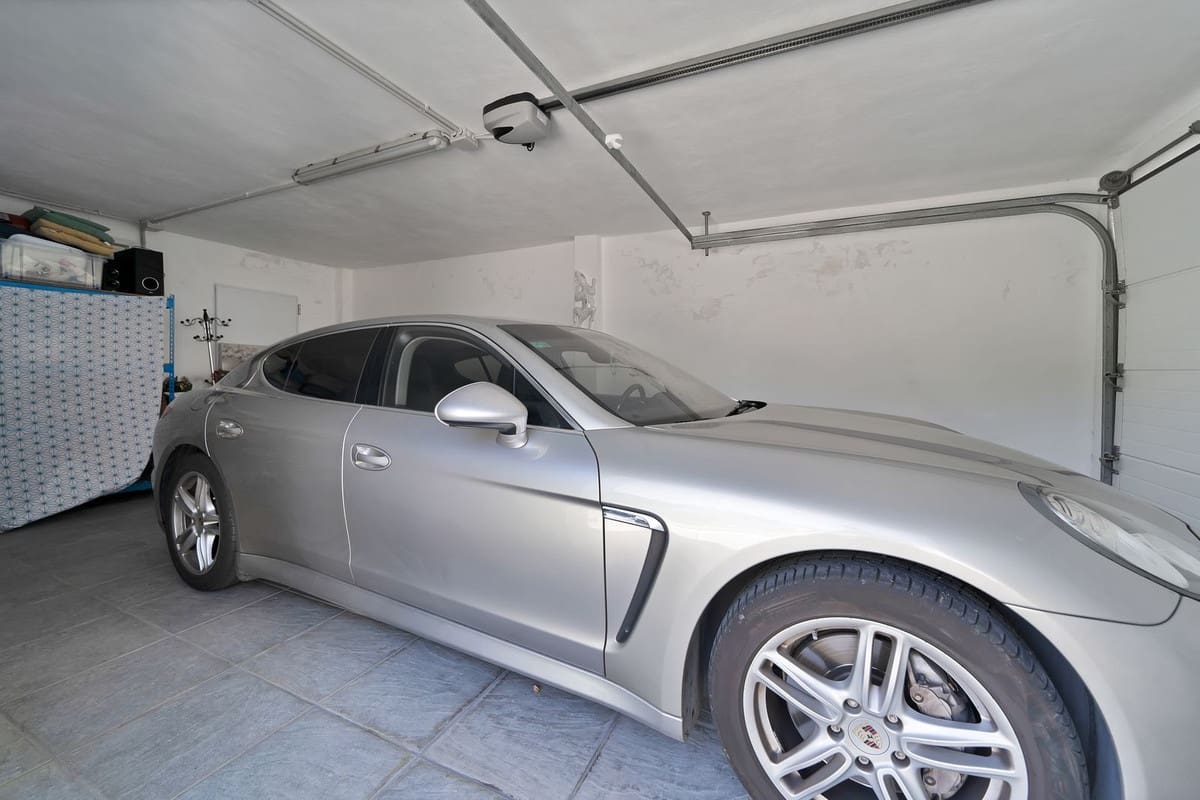 3 soverom Villa til salgs i Estepona med garasje - € 1 150 000 (Ref: 9524859)