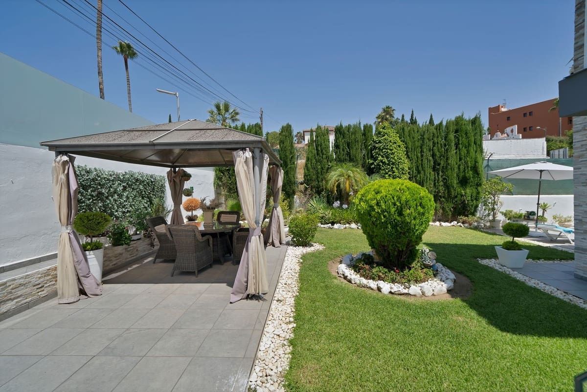 3 soverom Villa til salgs i Estepona med garasje - € 1 150 000 (Ref: 9524859)