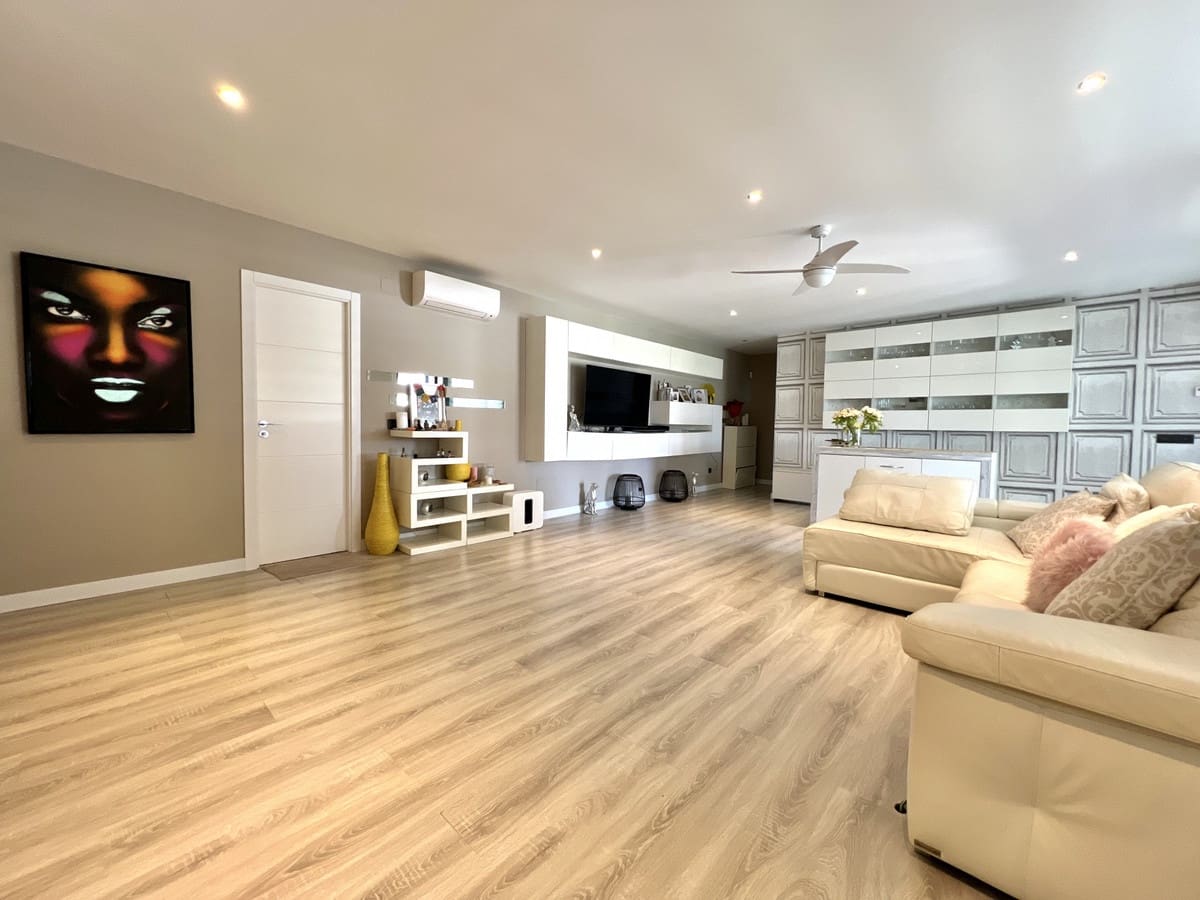 3 soveværelse Villa til salg i Estepona - € 1.150.000 (Ref: 9524860)