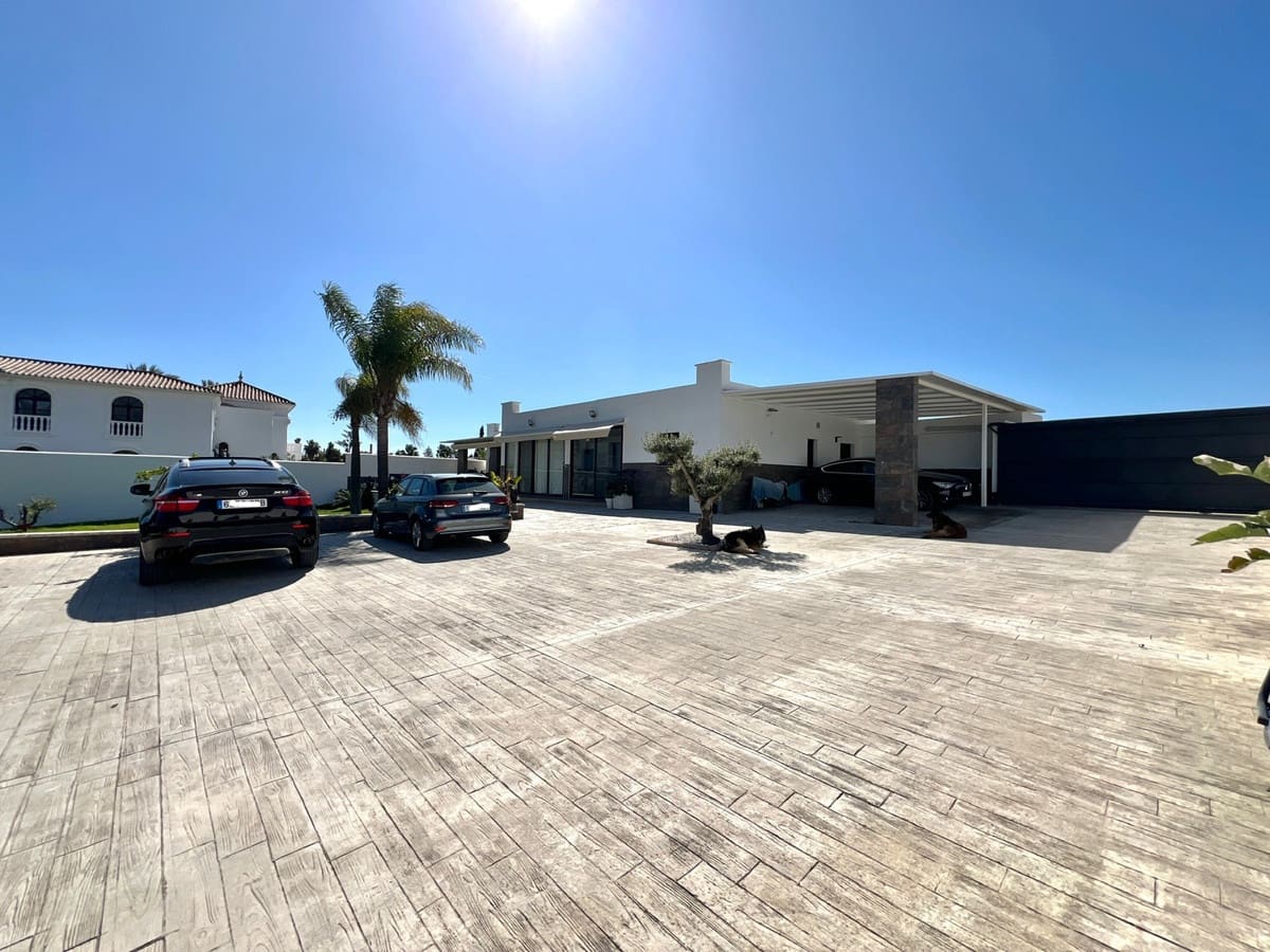 3 soveværelse Villa til salg i Estepona - € 1.150.000 (Ref: 9524860)