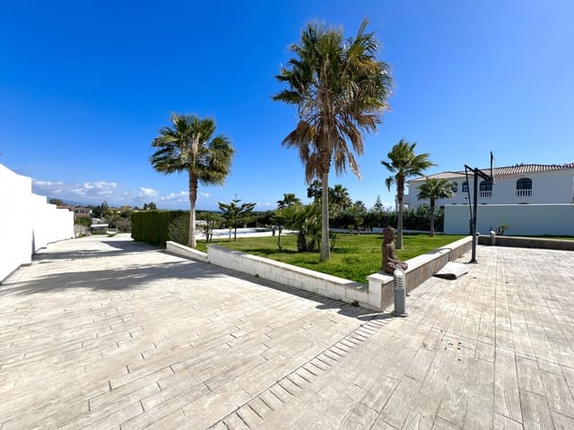 3 soveværelse Villa til salg i Estepona - € 1.150.000 (Ref: 9524860)