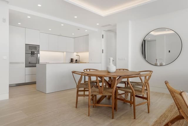 2 makuuhuone Huoneisto myytävänä paikassa Estepona - 1 350 000 € (Ref: 9524862)