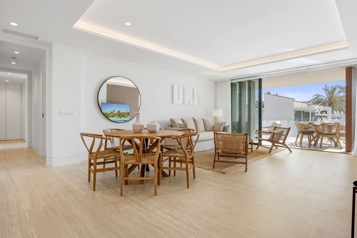2 soveværelse Lejlighed til salg i Estepona - € 1.350.000 (Ref: 9524862)