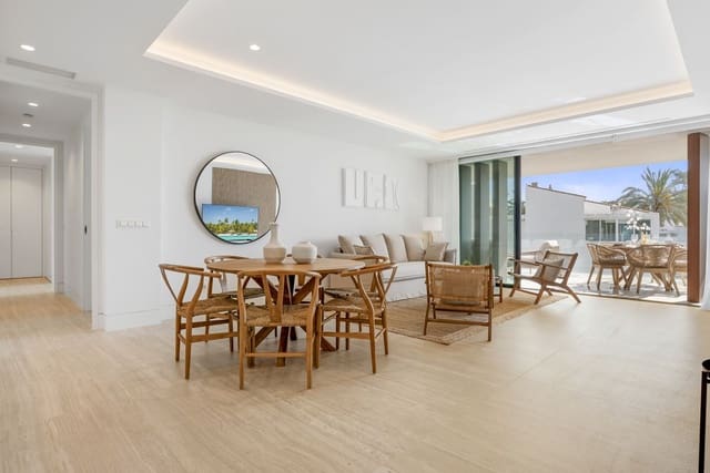 2 soveværelse Lejlighed til salg i Estepona - € 1.350.000 (Ref: 9524862)