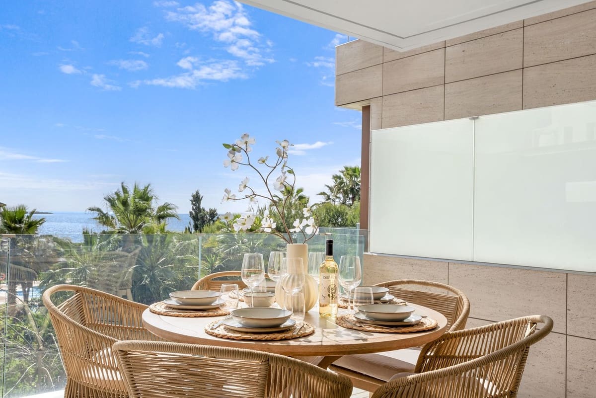 2 soveværelse Lejlighed til salg i Estepona - € 1.350.000 (Ref: 9524862)