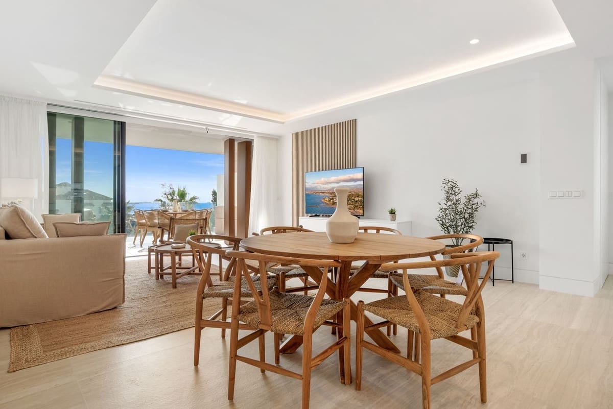 2 soveværelse Lejlighed til salg i Estepona - € 1.350.000 (Ref: 9524862)