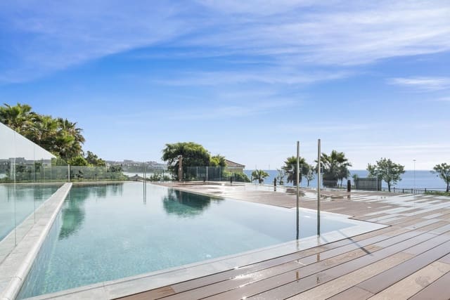 2 soveværelse Lejlighed til salg i Estepona - € 1.350.000 (Ref: 9524862)