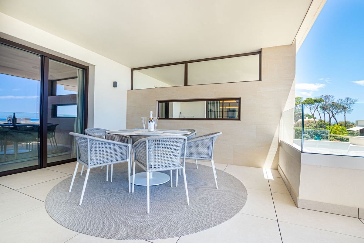 Apartamento de 2 habitaciones en Estepona en venta - 1.295.000 € (Ref: 9524863)