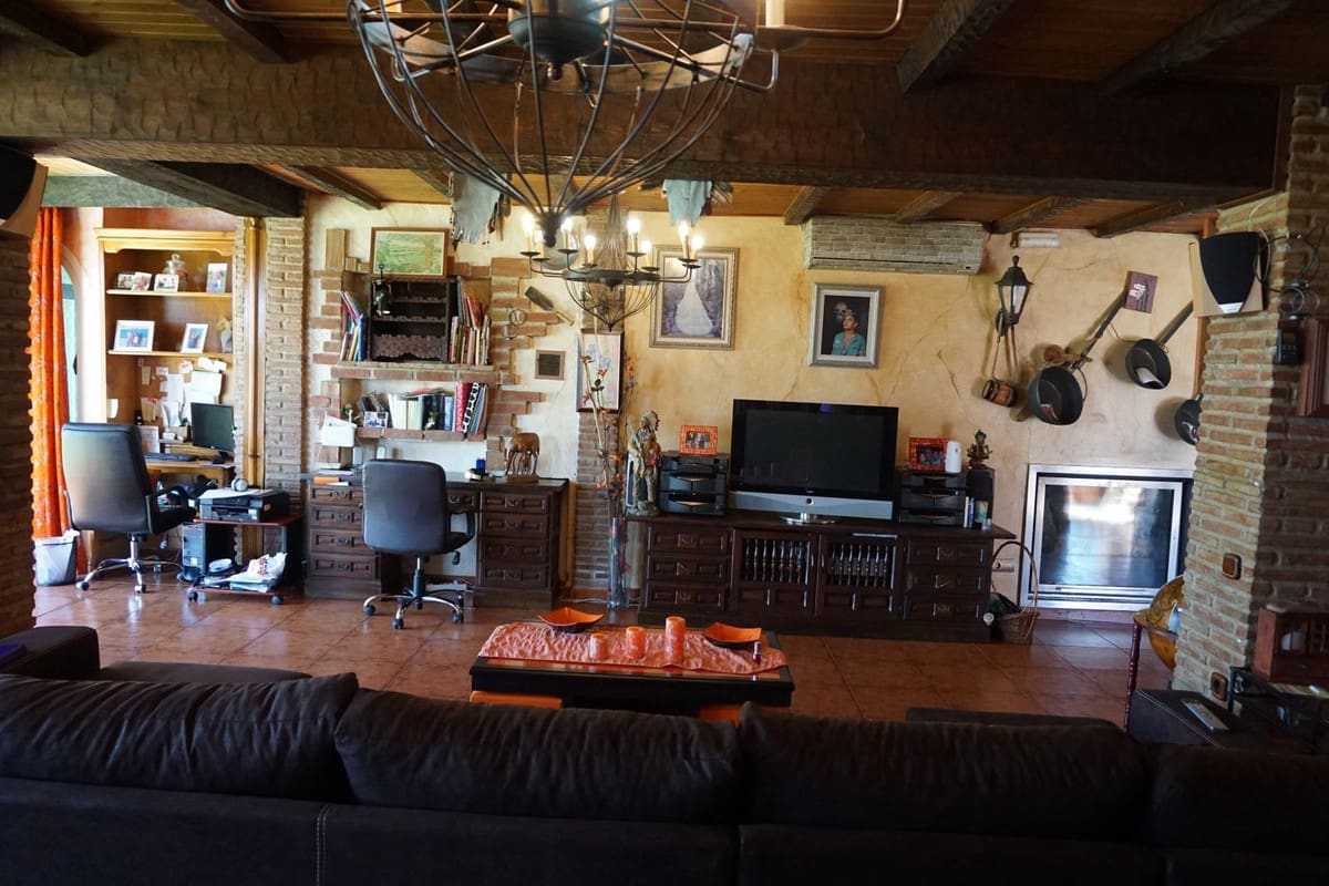 6 soveværelse Villa til salg i Estepona med garage - € 1.300.000 (Ref: 9524864)