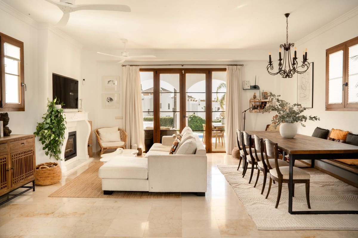 4 soveværelse Villa til salg i Estepona - € 1.295.000 (Ref: 9524866)