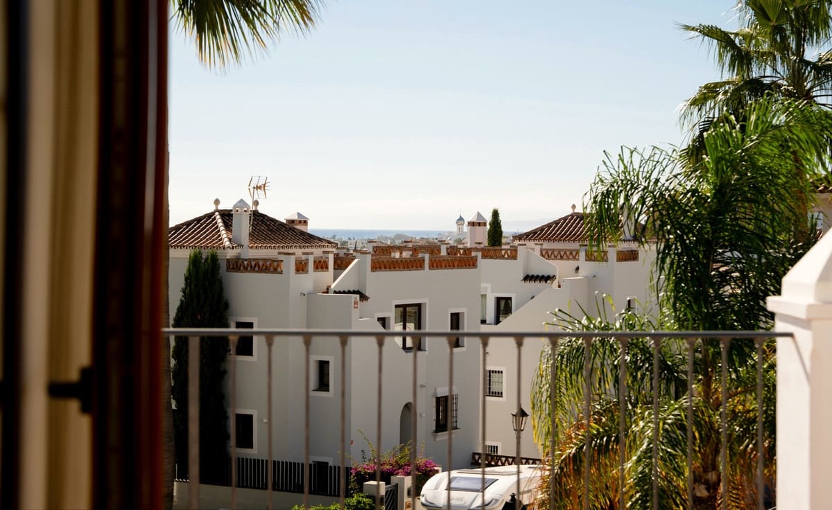 4 soveværelse Villa til salg i Estepona - € 1.295.000 (Ref: 9524866)