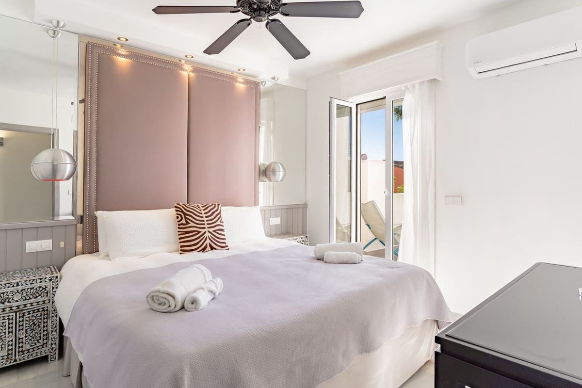 5 soveværelse Villa til salg i Estepona med garage - € 1.295.000 (Ref: 9524867)