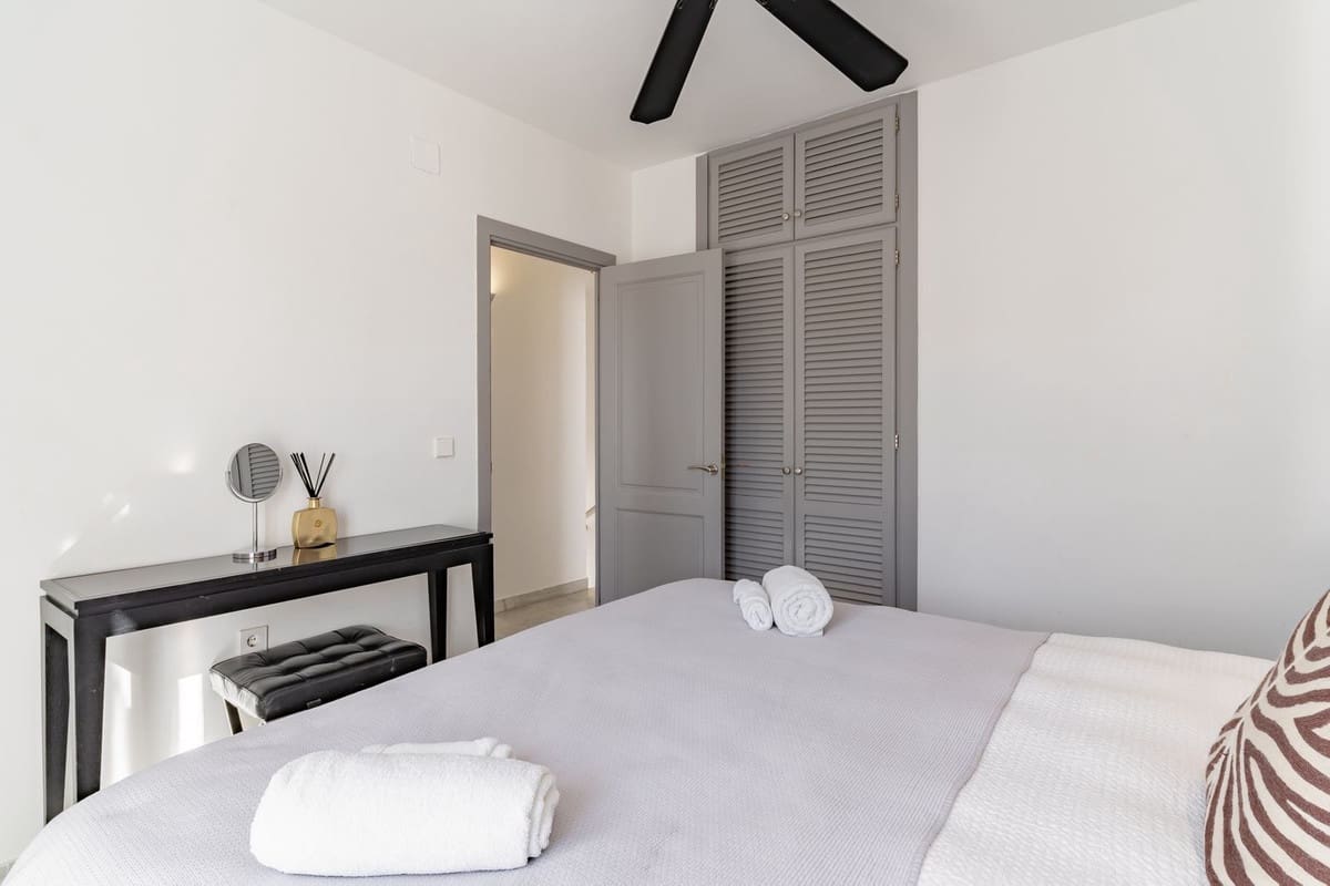 5 soveværelse Villa til salg i Estepona med garage - € 1.295.000 (Ref: 9524867)