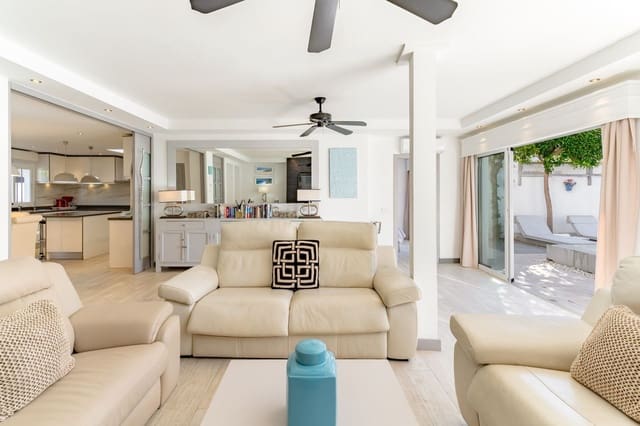 5 soveværelse Villa til salg i Estepona med garage - € 1.295.000 (Ref: 9524867)