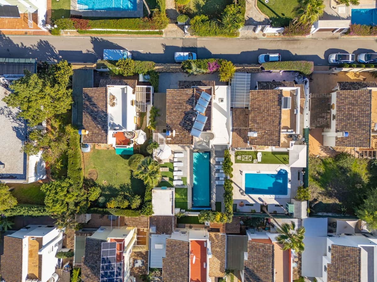 5 soveværelse Villa til salg i Estepona med garage - € 1.295.000 (Ref: 9524867)