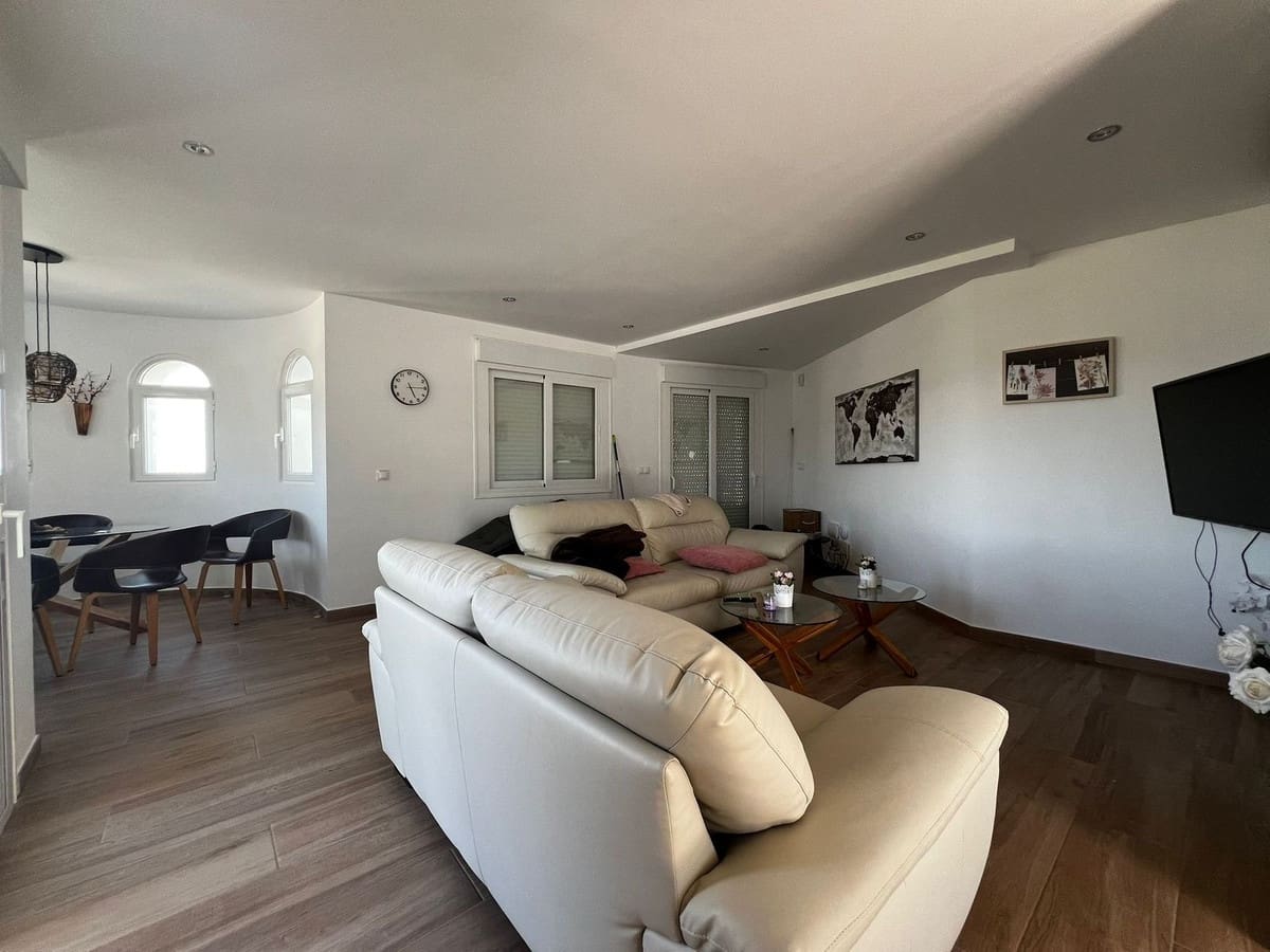 4 soveværelse Villa til salg i Estepona med garage - € 1.250.000 (Ref: 9524869)