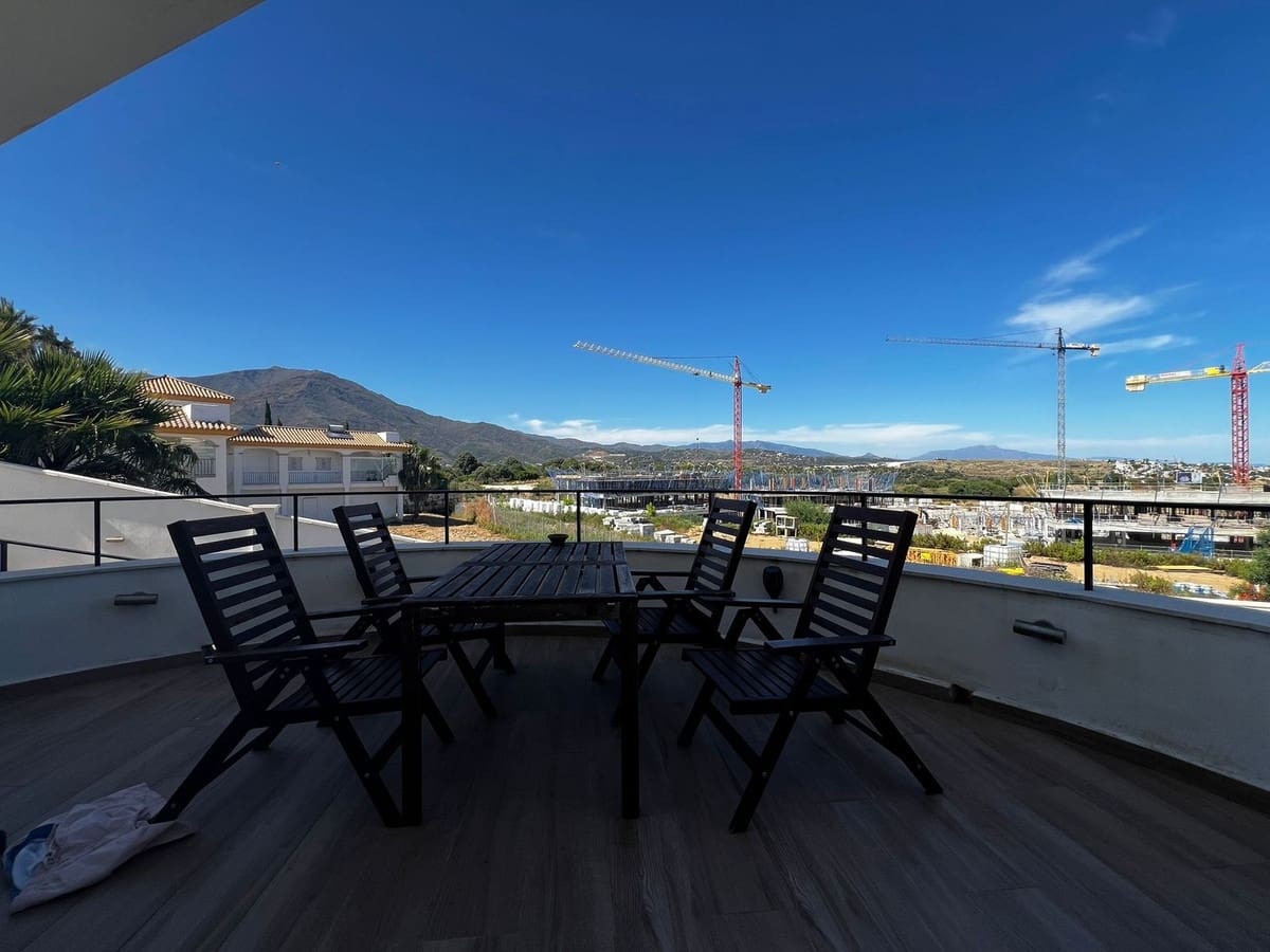 4 soveværelse Villa til salg i Estepona med garage - € 1.250.000 (Ref: 9524869)