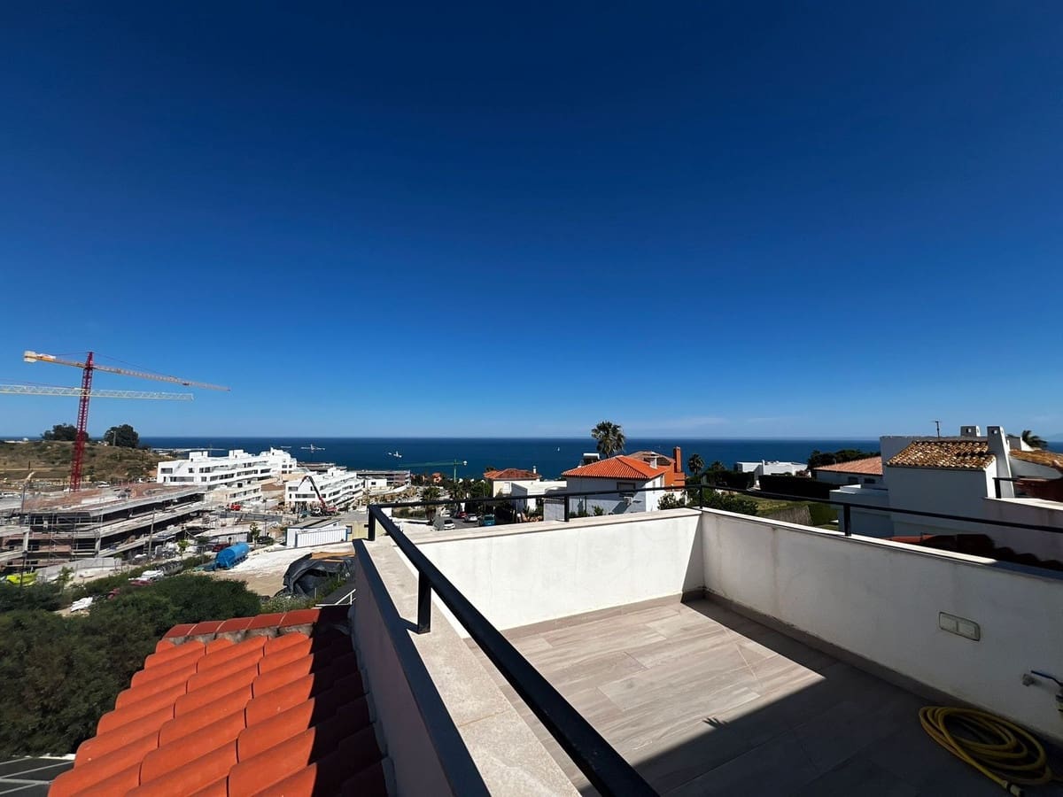 4 soveværelse Villa til salg i Estepona med garage - € 1.250.000 (Ref: 9524869)