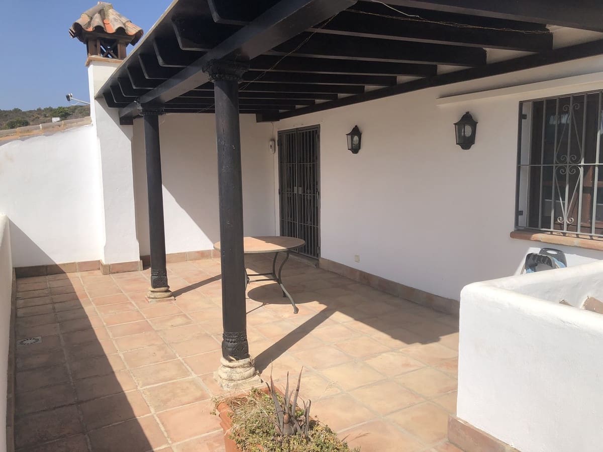 4 soveværelse Villa til salg i New Golden Mile - € 1.495.000 (Ref: 9524870)