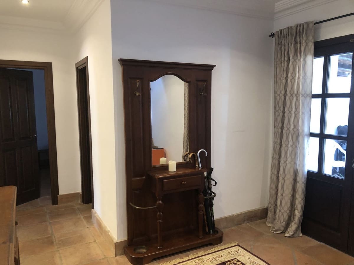 4 soveværelse Villa til salg i New Golden Mile - € 1.495.000 (Ref: 9524870)