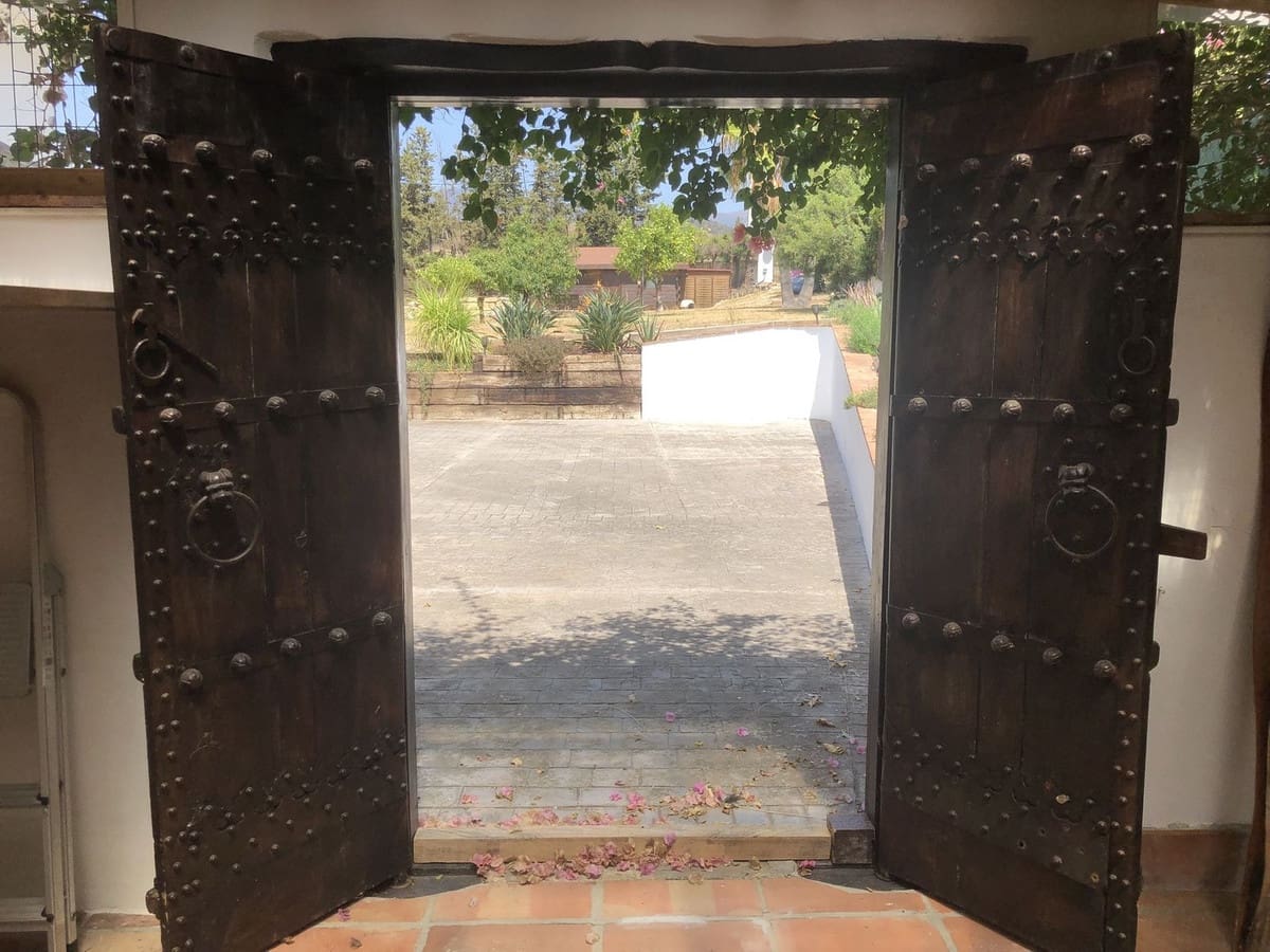 4 soveværelse Villa til salg i New Golden Mile - € 1.495.000 (Ref: 9524870)