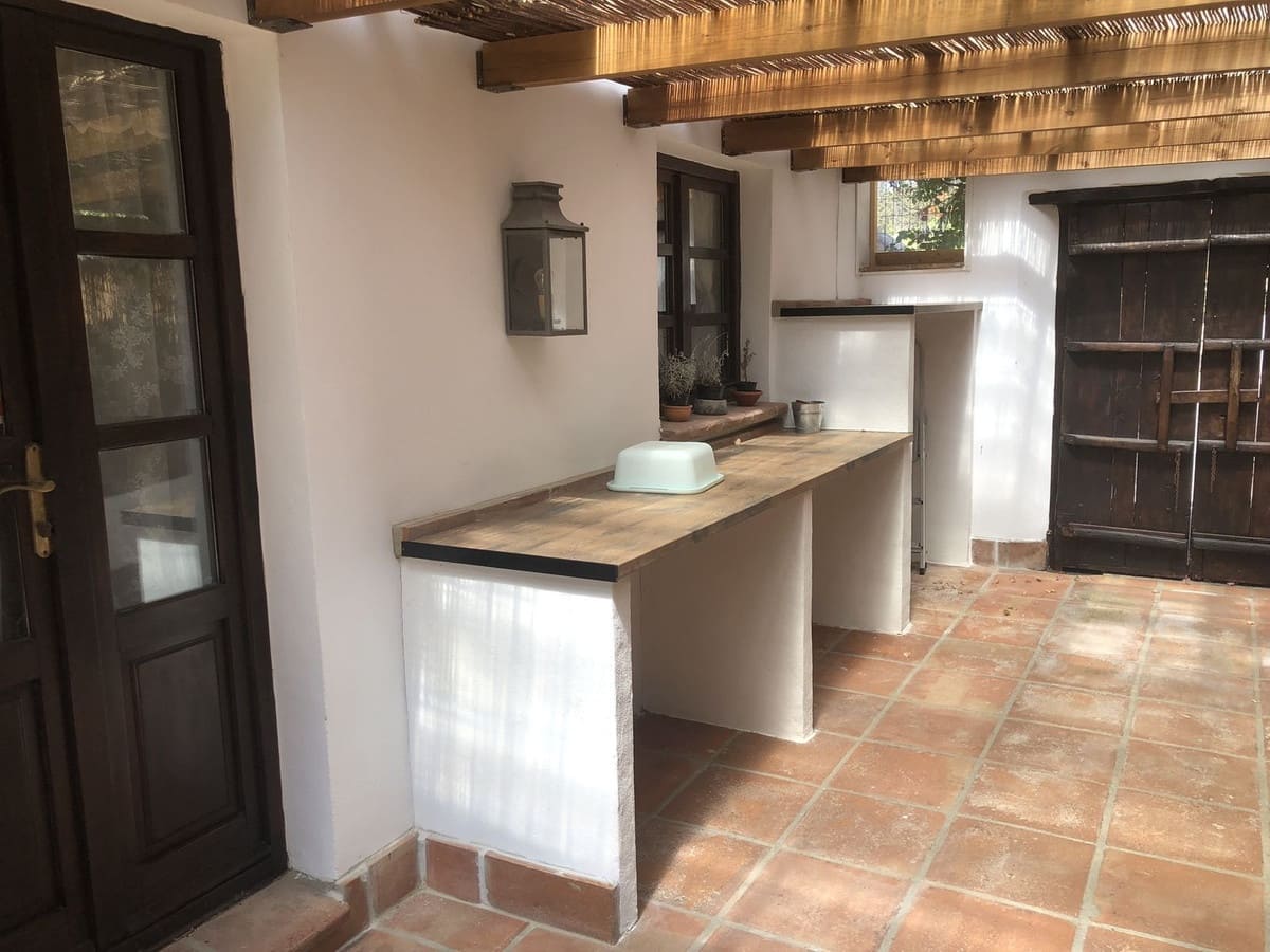 4 bedroom Villa for sale in New Golden Mile - € 1,495,000 (Ref: 9524870)