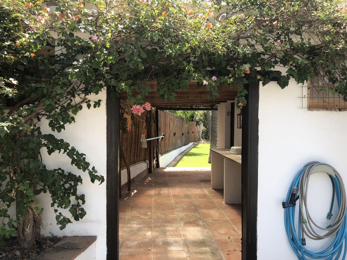 4 bedroom Villa for sale in New Golden Mile - € 1,495,000 (Ref: 9524870)