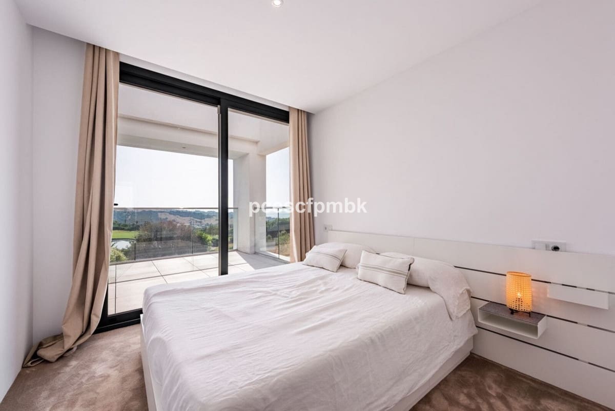 3 sypialnia Willa na sprzedaż w Estepona - 1 400 000 € (Ref: 9524873)