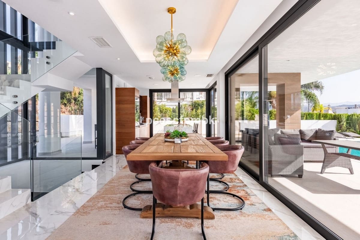 3 sypialnia Willa na sprzedaż w Estepona - 1 400 000 € (Ref: 9524873)