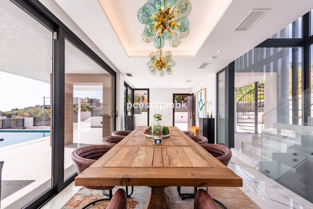 3 sypialnia Willa na sprzedaż w Estepona - 1 400 000 € (Ref: 9524873)