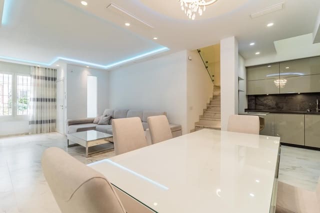 3 bedroom Townhouse for sale in Estepona with garage - € 1,300,000 (Ref: 9524874)