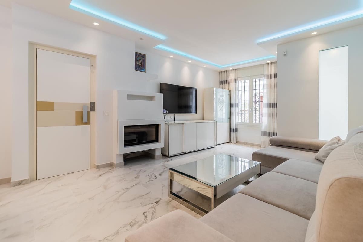 3 soverom Hus til salgs i Estepona med garasje - € 1 300 000 (Ref: 9524874)