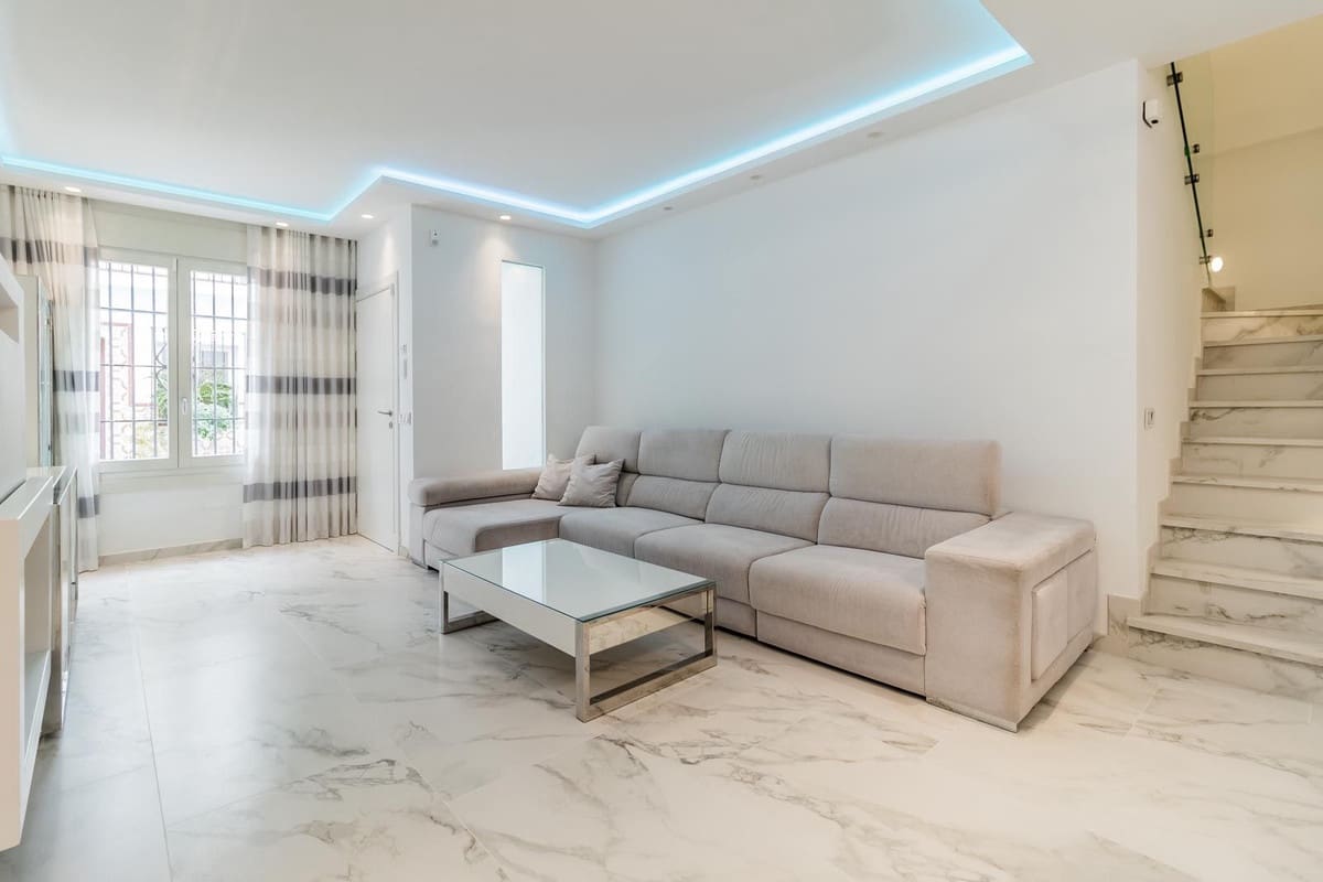 3 soverom Hus til salgs i Estepona med garasje - € 1 300 000 (Ref: 9524874)