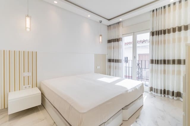 3 bedroom Townhouse for sale in Estepona with garage - € 1,300,000 (Ref: 9524874)