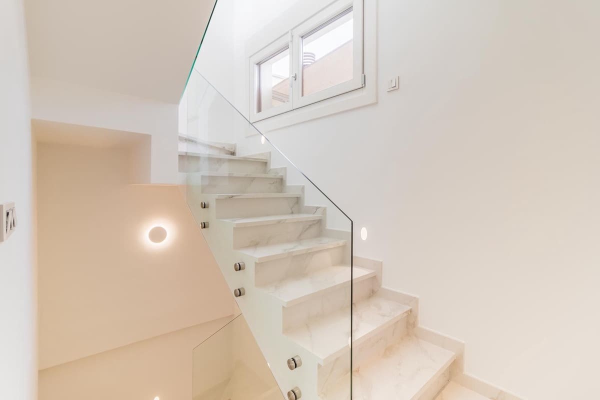 3 soverom Hus til salgs i Estepona med garasje - € 1 300 000 (Ref: 9524874)