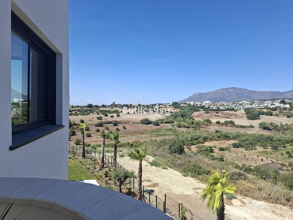 Apartamento de 3 habitaciones en Estepona en venta - 1.350.000 € (Ref: 9524875)