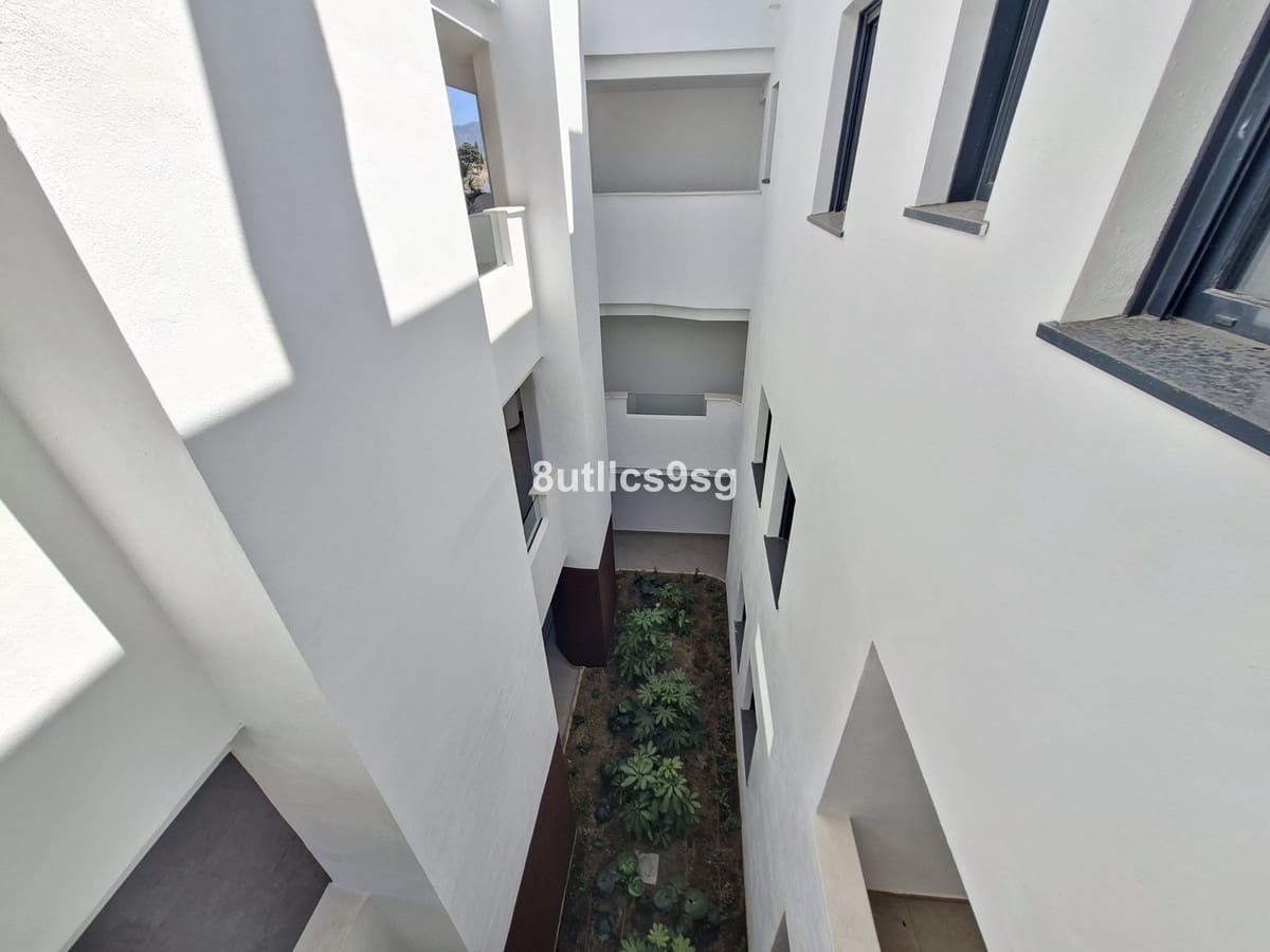 Apartamento de 3 habitaciones en Estepona en venta - 1.350.000 € (Ref: 9524875)