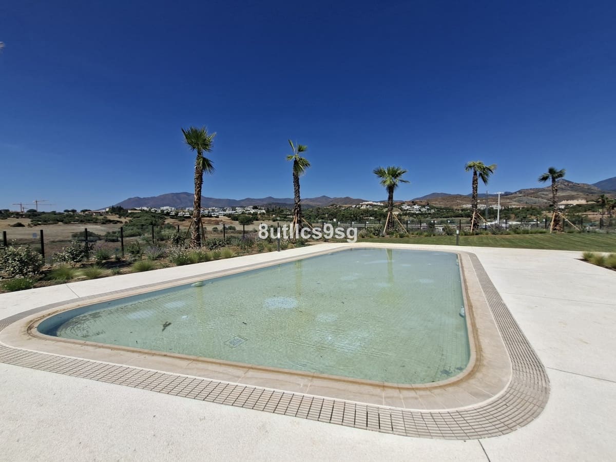 Apartamento de 3 habitaciones en Estepona en venta - 1.350.000 € (Ref: 9524875)