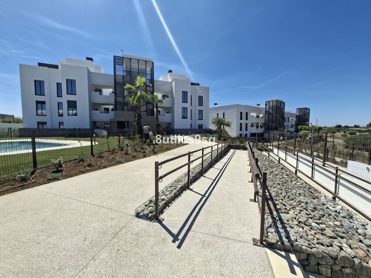 Apartamento de 3 habitaciones en Estepona en venta - 1.350.000 € (Ref: 9524875)