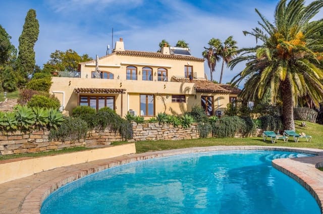 5 soveværelse Villa til salg i Estepona med garage - € 1.900.000 (Ref: 9524878)